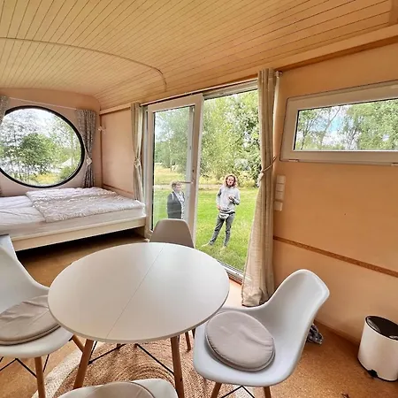 Tiny House Black B Kemping